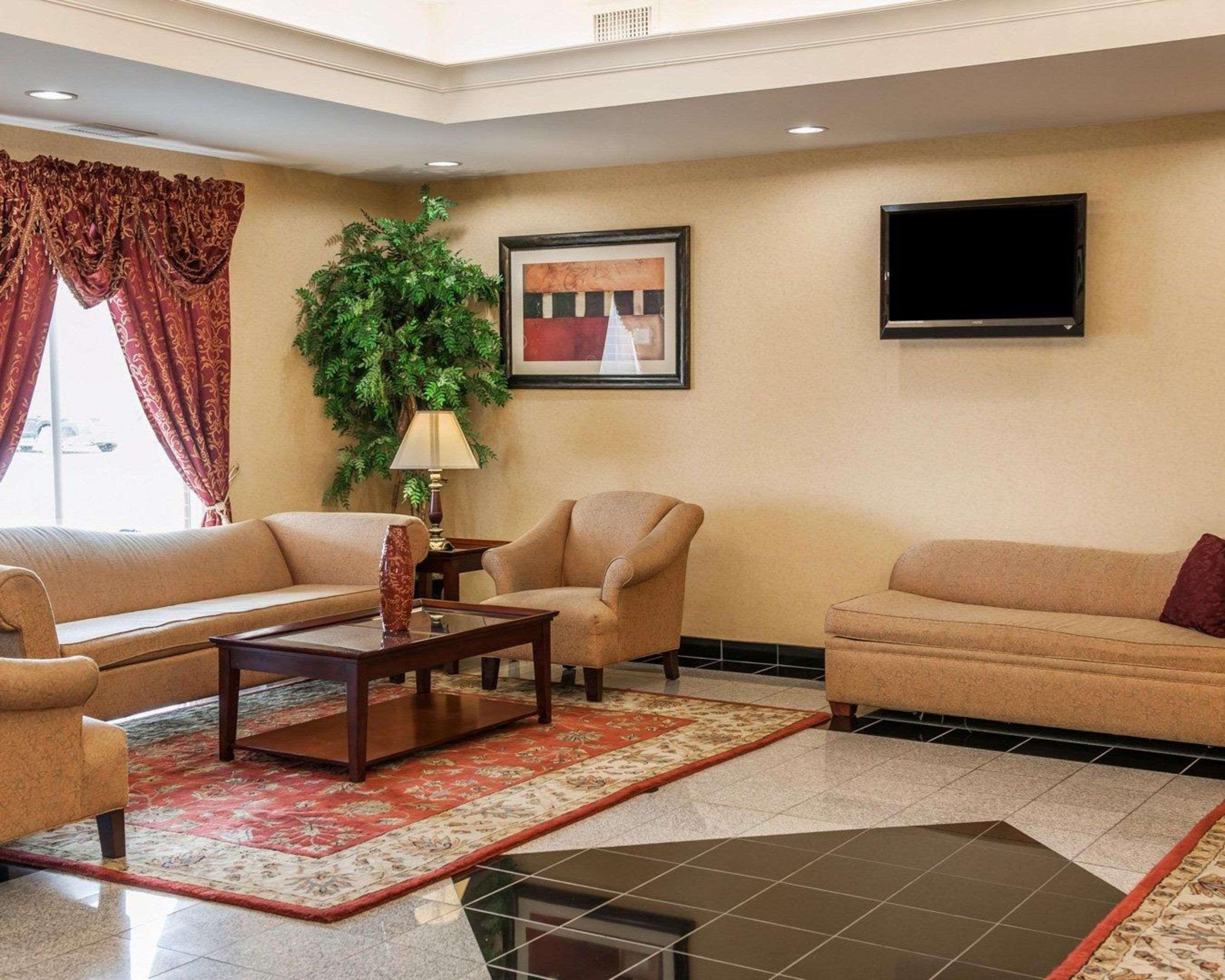 Comfort Suites Near Indianapolis Airport Eksteriør billede