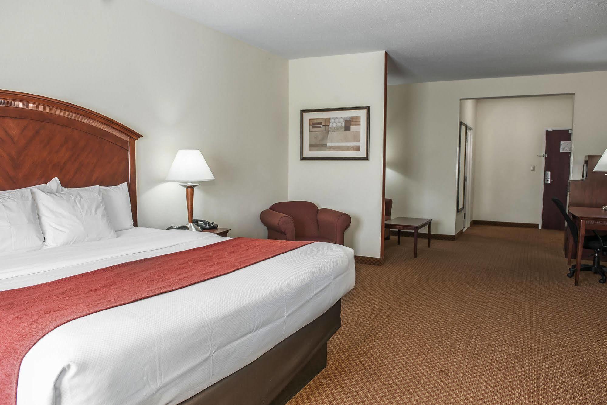 Comfort Suites Near Indianapolis Airport Eksteriør billede
